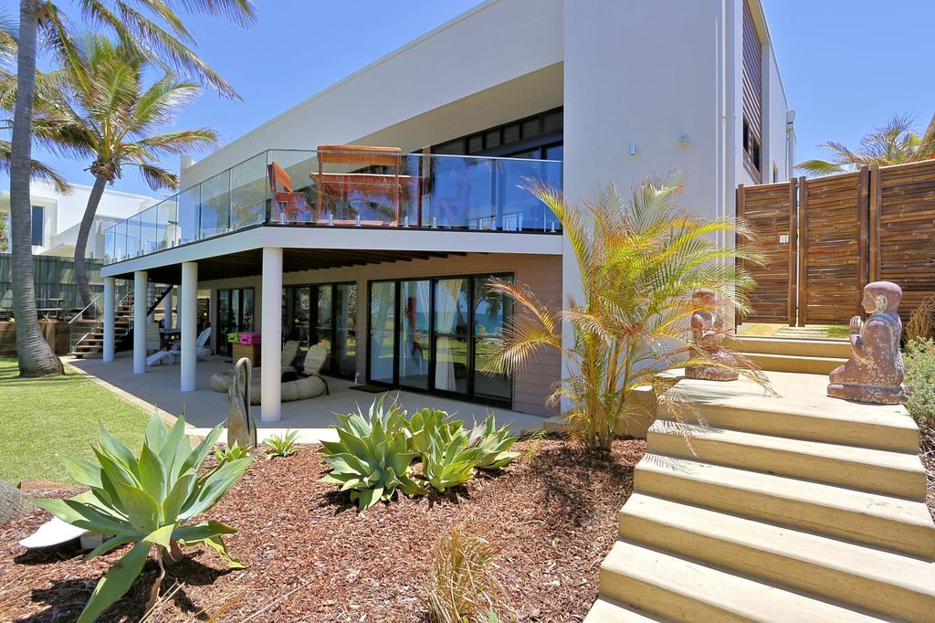 Zen Beach Retreat Hotel Bargara Esterno foto